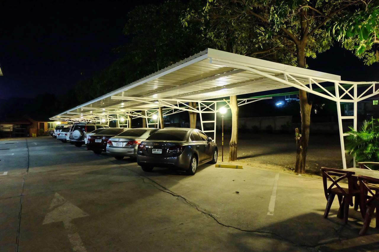 Siam House Interplace Lopburi Kültér fotó