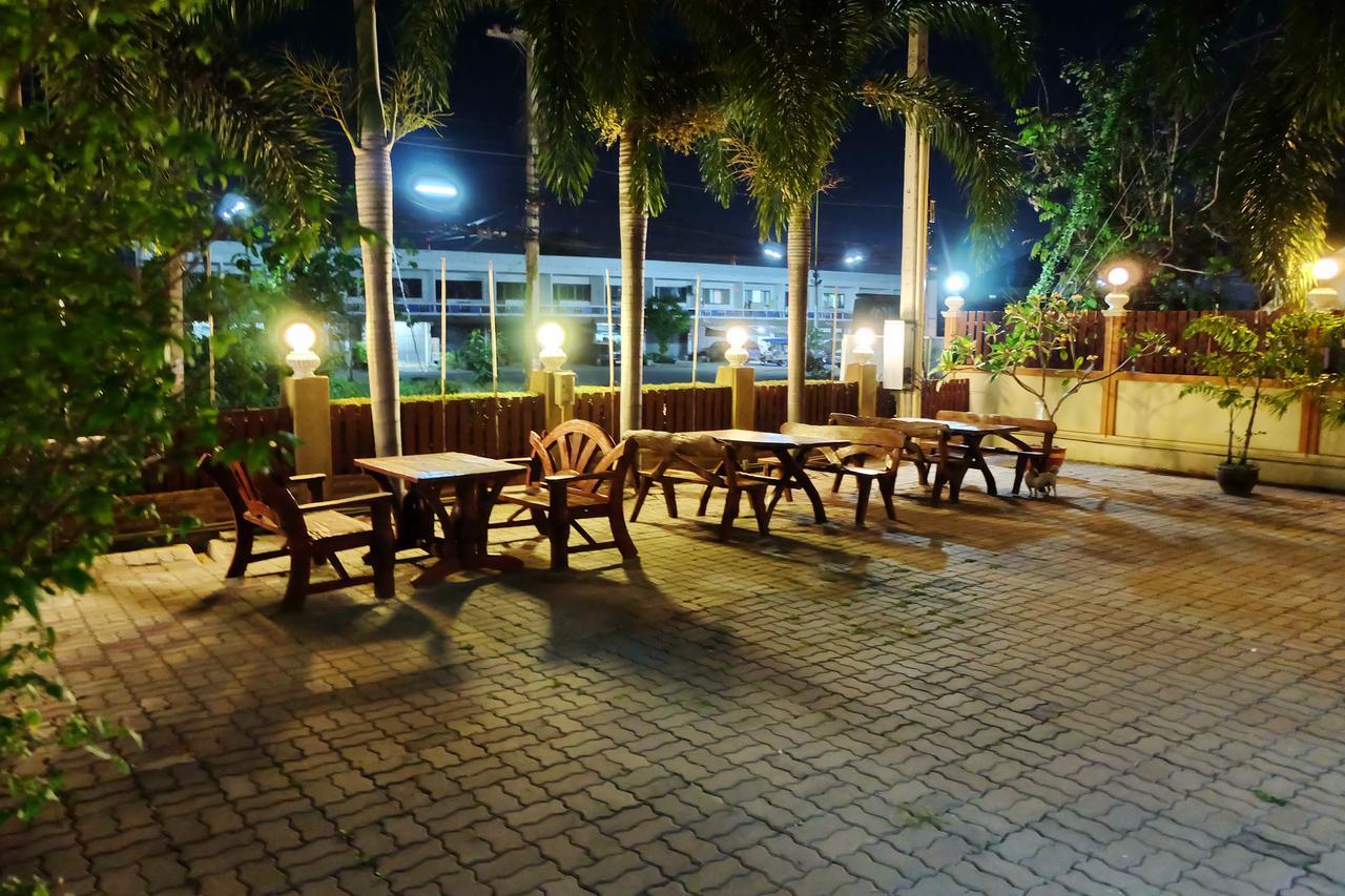 Siam House Interplace Lopburi Kültér fotó
