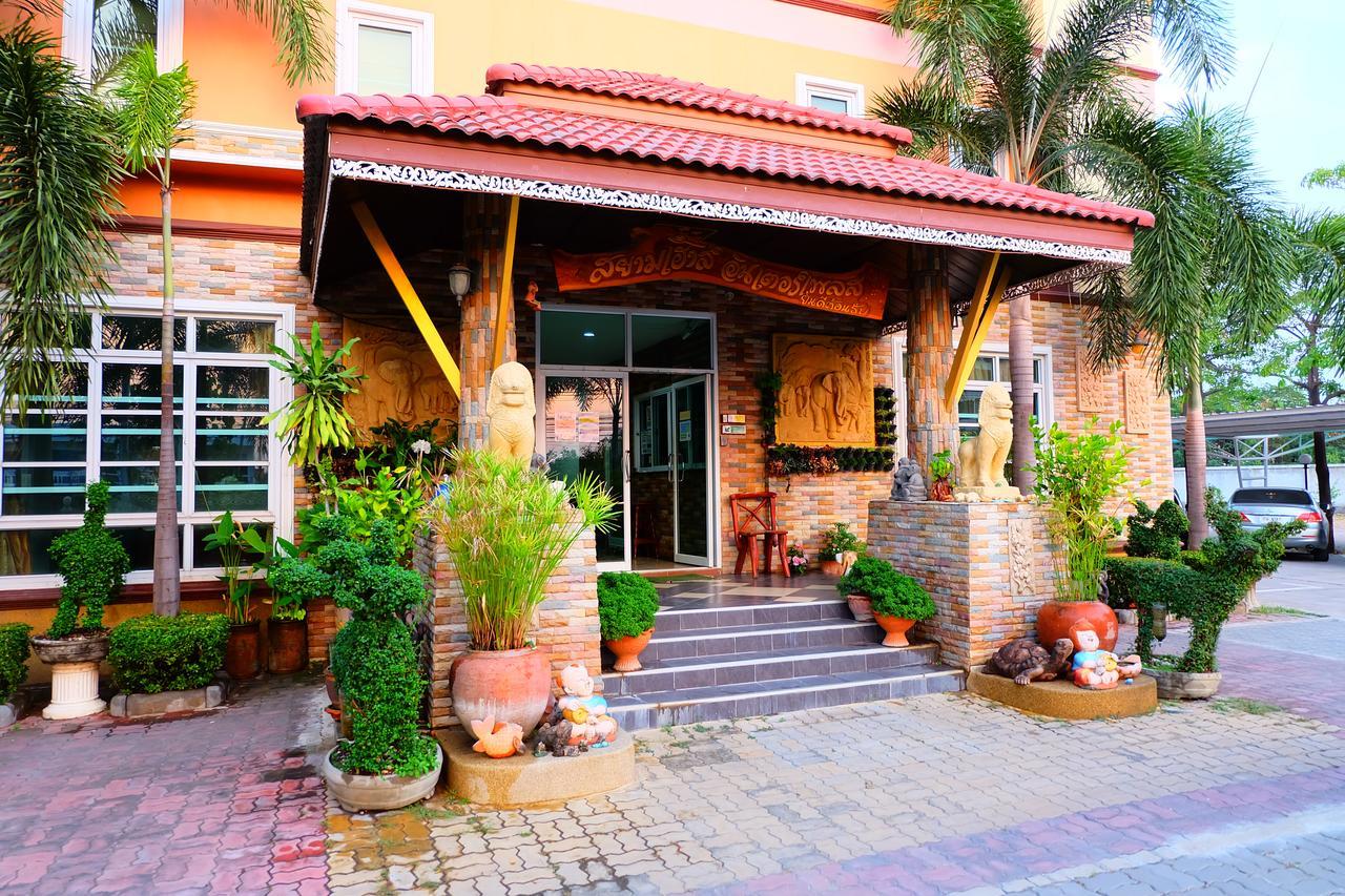 Siam House Interplace Lopburi Kültér fotó